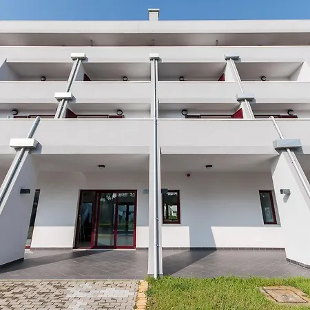 Raffaello 3* 科马基奥