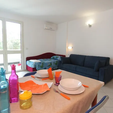 假日公园 Raffaello 科马基奥