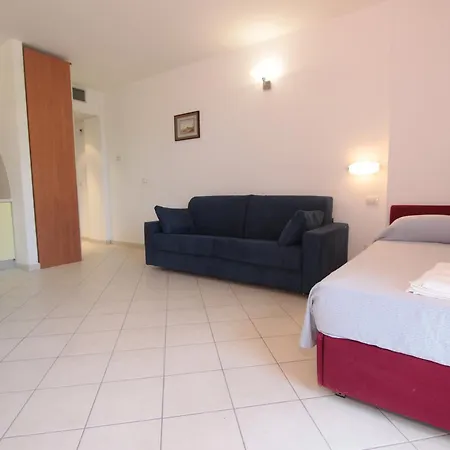 假日公园 Raffaello 科马基奥